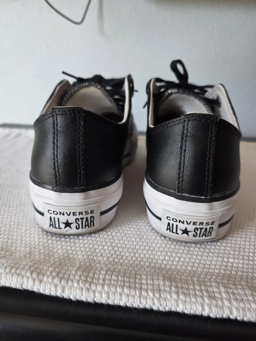 Chuck Taylor All Star Lift Low Top Leather Sneakers
